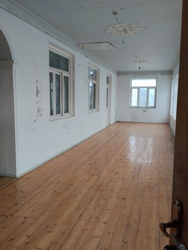 Həyət evləri və villaların satışı: 4 otaqlı, 400 kv. m, Kredit yoxdur, Orta təmir — 14