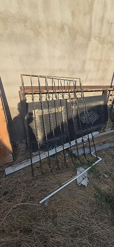 Окна: Dəmir barmaqlığ
eni 1.05
hündürlüyü
1.40

Möhkəm metall konstruksiya — 3