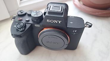 sony zv e10 ii: Sony Alpha 7 IV (A7 IV) tam kadr güzgüsüz fotoaparat, E-mount - 33 MP — 2