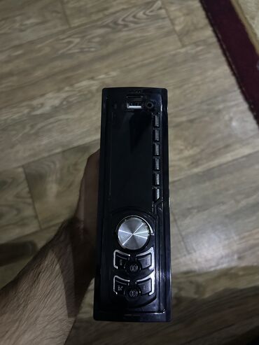 Digər aksesuarlar: Satılır maqıntafon 10 azn Bt var aux var