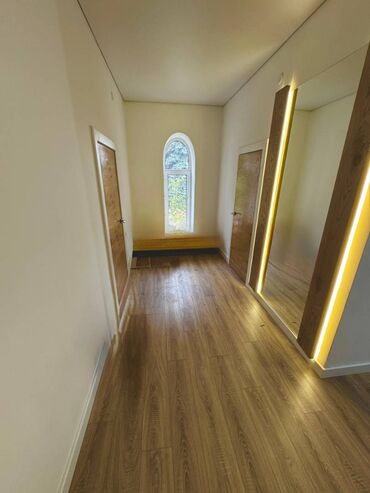 Долгосрочная аренда домов: 220 м², 6 комнат — 4