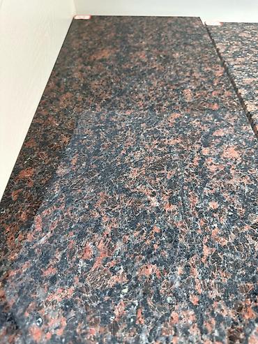 Фасадные гранитные плитки: Гранит- сары таш -балясины стартовый тумбы-итд примой из завода — 2