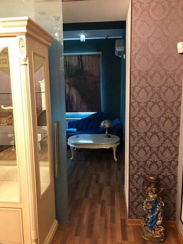 Digər kommersiya daşınmaz əmlakı: Nizami metrosunun yaxınlığında yerləşən 127 kv sahəsi olan təmirli — 11