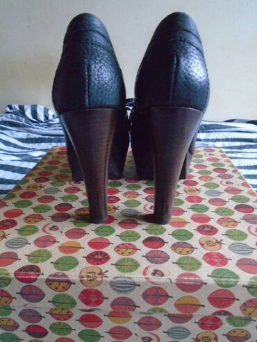 Salonke: Salonke, 39 — 8