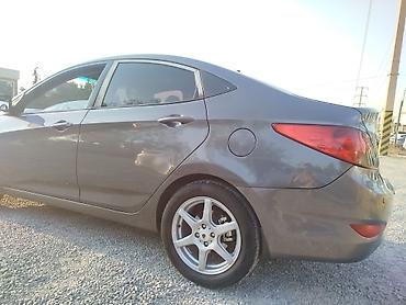 getz 2: Hyundai Solaris: 2011 г., 1.6 л, Автомат, Бензин, Седан — 3