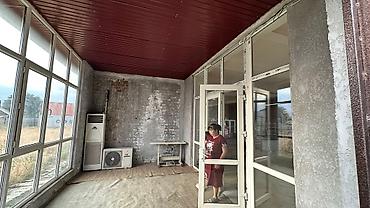 Аренда цехов и производственных помещений: Сдается помещение. Только первый этаж. Без оборудования только — 11