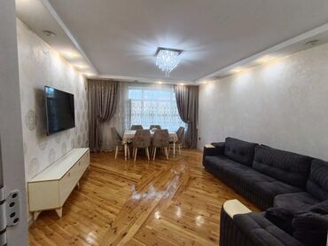 ağ şəhərdə ev satılır: Xırdalan, 3 otaqlı, Köhnə tikili, 68 kv. m