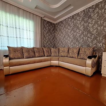 yataq dəsti işlənmiş: Ağ-qəhvəyi rəng palitrasında, klassik naxışlı dəst mebellər Dəstə — 8