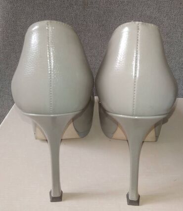 Ostala ženska obuća: Yves Saint Laurent original cipele 37 — 4