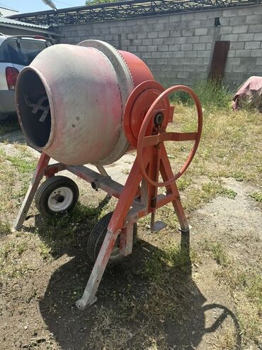 бетонные миксер: Бетон аралаштыргыч Гравитациялык, Орто (150 - 300 л)