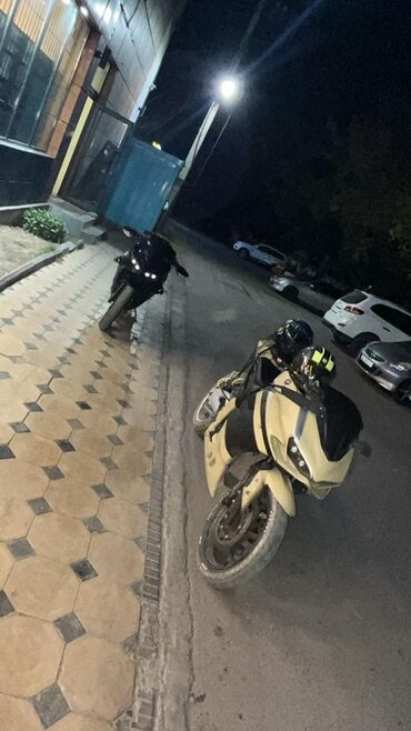 Мотоциклдер: Спортбайк Ducati, 1800 куб. см, Электро, Чоңдор үчүн, Колдонулган