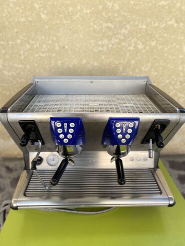 стрильная машина: Кофе кайнаткыч, кофе машина, Колдонулган, Өзү алып кетүү, Акылуу жеткирүү