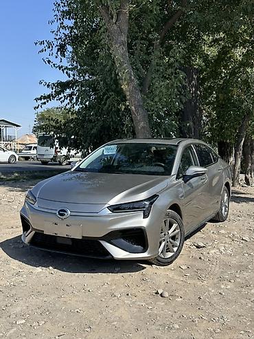 aion v plus: GAC Aion S Plus — электроседан с современным дизайном и богатым — 1