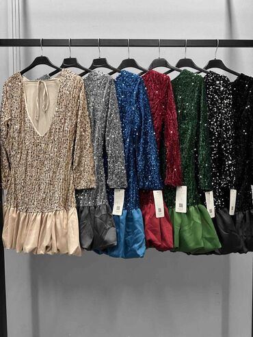 Haljine: 💫Ženska mini haljina sa šljokicama i balon suknjom
2999 din — 9