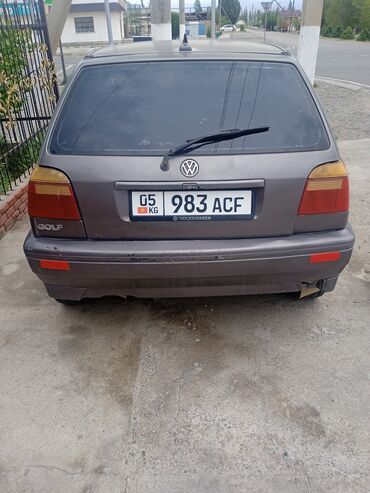 спринтер ош: Volkswagen Golf: 1.6 л, Механика, Бензин