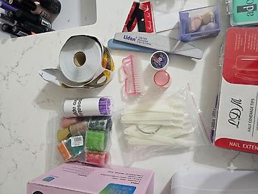 dolgu lak qiymet: Peşəkar manikür və gel-lak üçün tam dəst Tərkib: - SUN UV/LED lampa — 3
