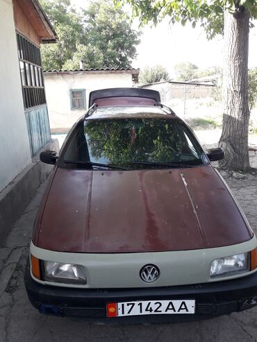 крылья на прицеп грузовой: Volkswagen Passat: 1989 г., 1.8 л, Механика, Бензин, Седан