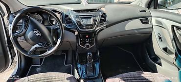 behkaran iran peci: Hyundai Elantra sedan – ağ rəng, benzinli. Texniki və xarici — 8