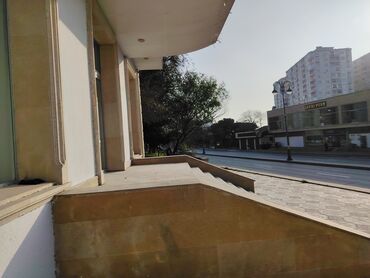 Mağazalar: 151+43kv obyekt Qaz Su Işıq İstilik sistemi Soyutma sistemi var. 2 — 4