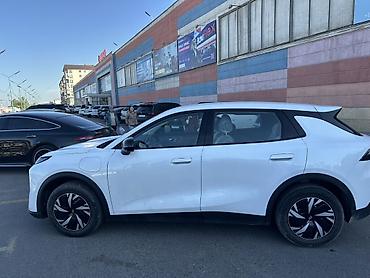 Changan: Changan Qiyuan Q05: 2026 г., Электромобиль — 3