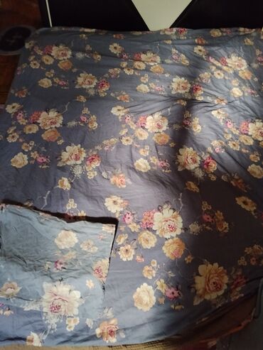 Kurtkalar: 1 yorğan üzü iki yastıq üzü 8 manat tek dəsmal 1 manata can dəsmalı 3 — 13