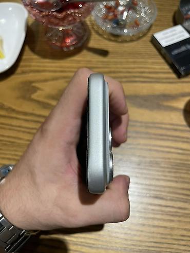 apple ipad pro: IPhone 17 Pro, Gümüşü, Simsiz şarj, Face ID — 5