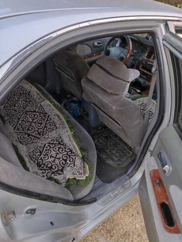 hyundai salyaris: Kia Magentis: 2001 г., 2 л, Механика, Газ, Седан