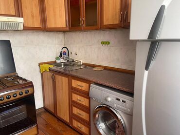 Mənzil kirayələyirəm: 3 otaqlı, 85 kv. m — 7