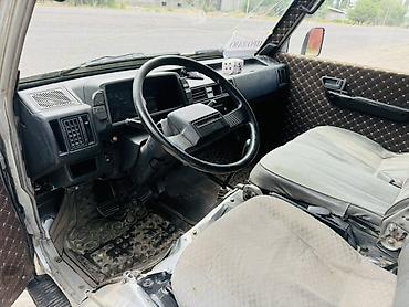 Аренда пассажирского буса: Пассажирский микроавтобус (серебристый), длинная база, задняя — 5