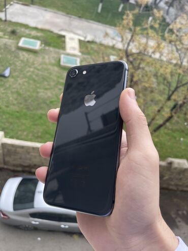 Apple iPhone: IPhone 8, 64 GB, Jet Black, Barmaq izi, Simsiz şarj