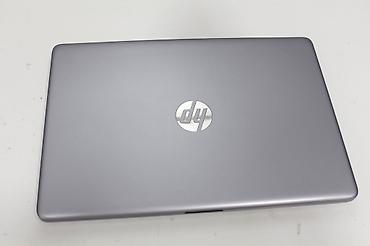 HP: HP noutbuk – zərif gümüşü korpus, tam klaviatura və geniş toxunma — 2
