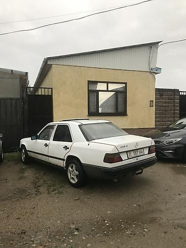 фура мерс: Mercedes-Benz W124: 1988 г., 2.3 л, Механика, Бензин, Седан — 5