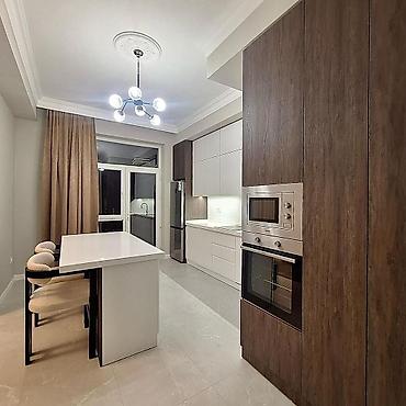 bayilda heyet evi: İcarəyə verilir 3 otaqlı yeni tikili 144 m², Ağ şəhər q. 2 600 AZN/ay — 1