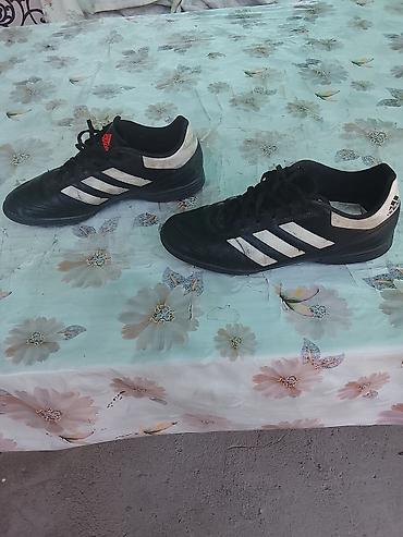 Спорт жана эс алуу: Кроссовки для футбола сороконожки б/у adidas, Найк черные с белыми — 3