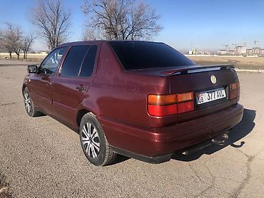 Volkswagen: Volkswagen Vento: 1993 г., 2 л, Механика, Бензин, Седан — 1