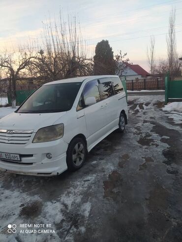 Toyota: Toyota Noah: 2003 г., 2 л, Бензин, Минивэн