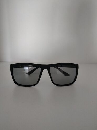 солнце защитное очки: Продаю Мужские солнцезащитные очки. Очень стильно смотрятся. Абсолютно