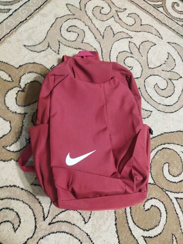 тактические сумки: Рюкзак Nike (не оригинал) красно-бордового цвета, идеально подходящий