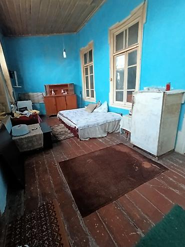 daşkəsən: Satılır: qədim üslublu həyət evi Xüsusiyyətlər: - 1 mərtəbə, hündür — 3