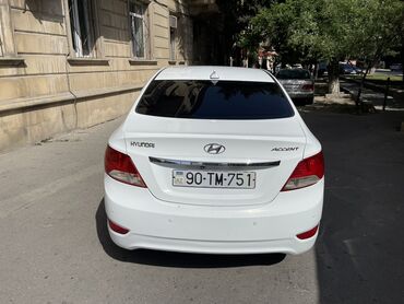 Hyundai: Hyundai Accent: 1.6 l | 2011 il Sedan — 2