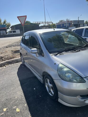 Honda: Honda Fit: 2001 г., 1.3 л, Вариатор, Бензин, Хэтчбэк