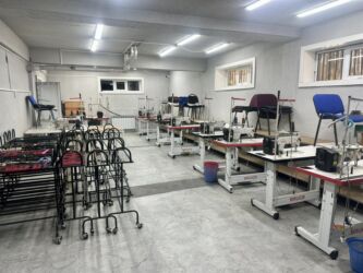 дом рабочий: Сдам швейный цех «под ключ» или пустое помещение 220 м² в новом доме!