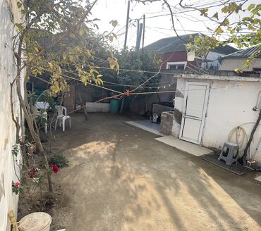 Həyət evləri və villaların satışı: Əmircan qəs. 3 otaqlı, 70 kv. m, Kredit yoxdur, Orta təmir — 12