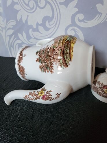 Čajnici: Bokal engleski Royal Rudor Ware iz 70ih. Bokal rucno graviran pa na lalafo.rs — 10 Čajnici: Bokal engleski Royal Rudor Ware iz 70ih. Bokal rucno graviran pa — 10