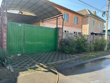 дом село раздольное: 150 кв. м, 8 бөлмө