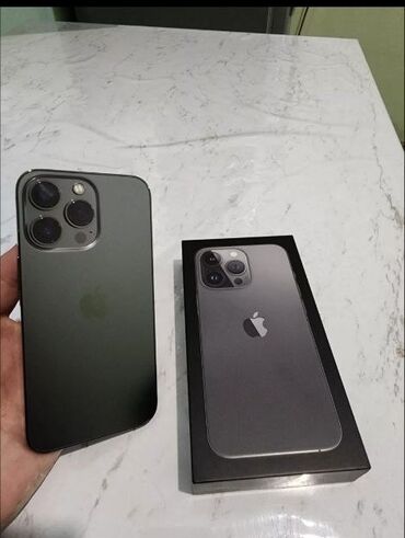 Apple iPhone: IPhone 13 Pro, Б/у, 256 ГБ, Black Titanium, Зарядное устройство, Защитное стекло, Кабель, В рассрочку, 90 %