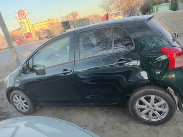 toyota бу: Toyota Yaris: 1.3 л, Робот, Бензин, Кроссовер