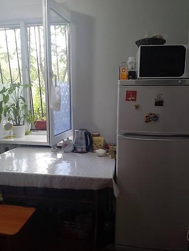 hostel osh: 2-комнатная квартира Описание: - Уютная комната с большим окном — 5