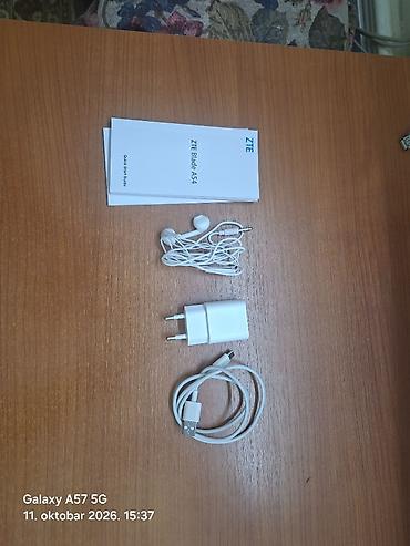pomocni stocic za laptop: ZTE — 4