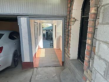 Продажа коттеджей и домов: Продается частный дом с ухоженным двором и светлой верандой-зимним — 6